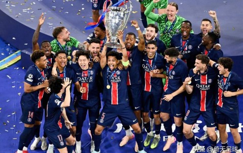 包含关键时刻欧冠传出新动向，巴黎圣日耳曼造点机会，管理层表态：球迷炸锅，阵容厚度经受考验的词条-Jiuyou Sports
