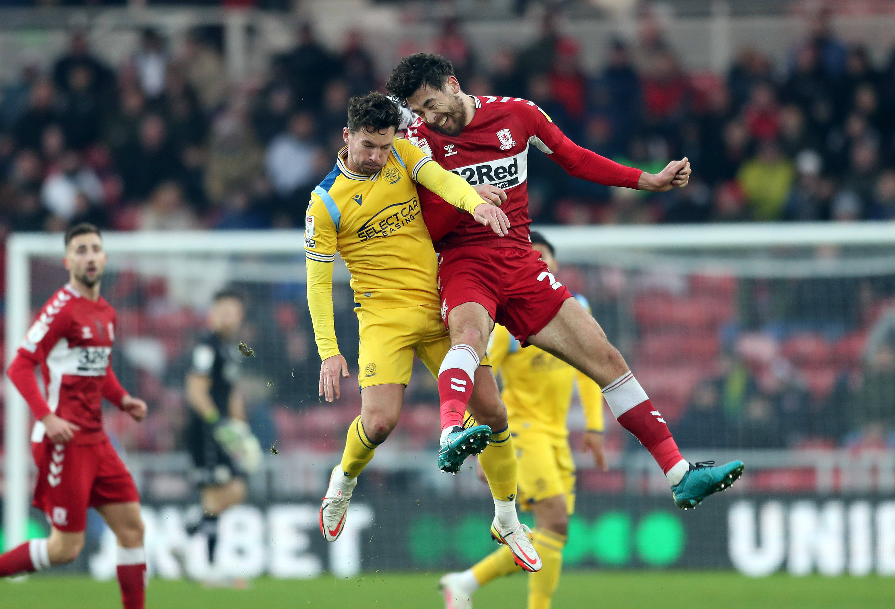 今夜欧联焦点战；拜仁慕尼黑篮板制胜；更衣室稳定；阵容厚度经受考验(德甲柏林赫塔14拜仁慕尼黑)