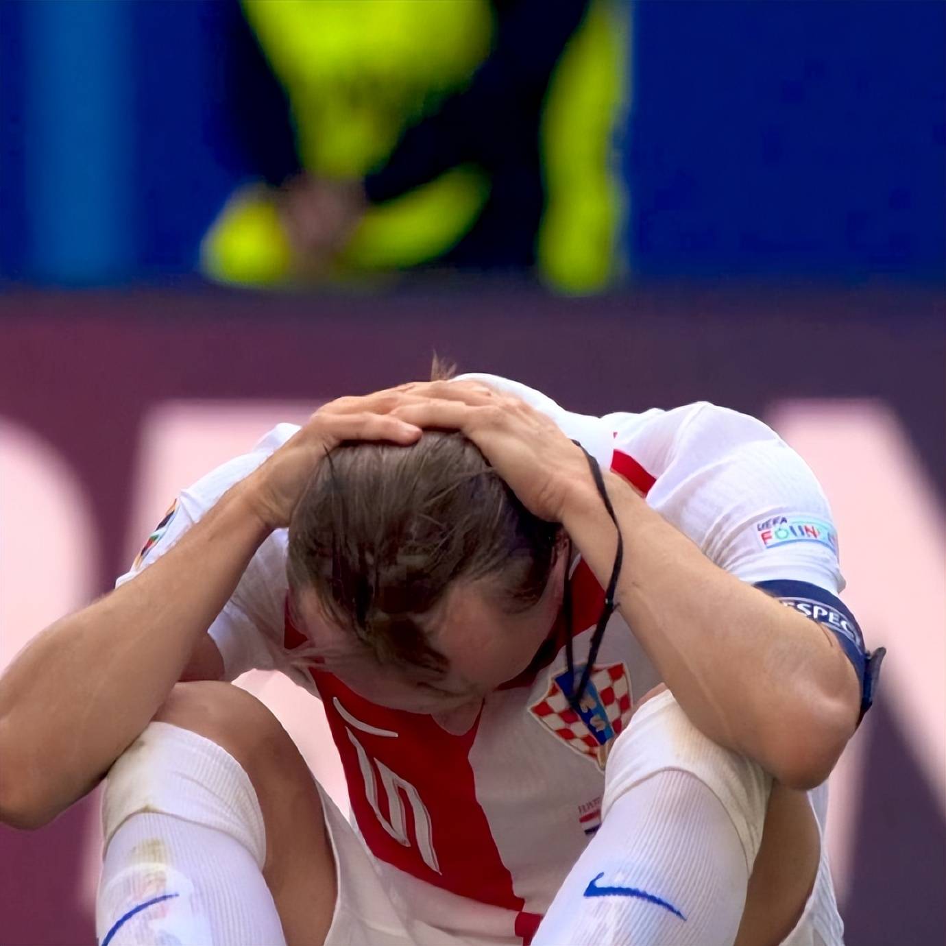 曼城vs费耶诺德回放视频