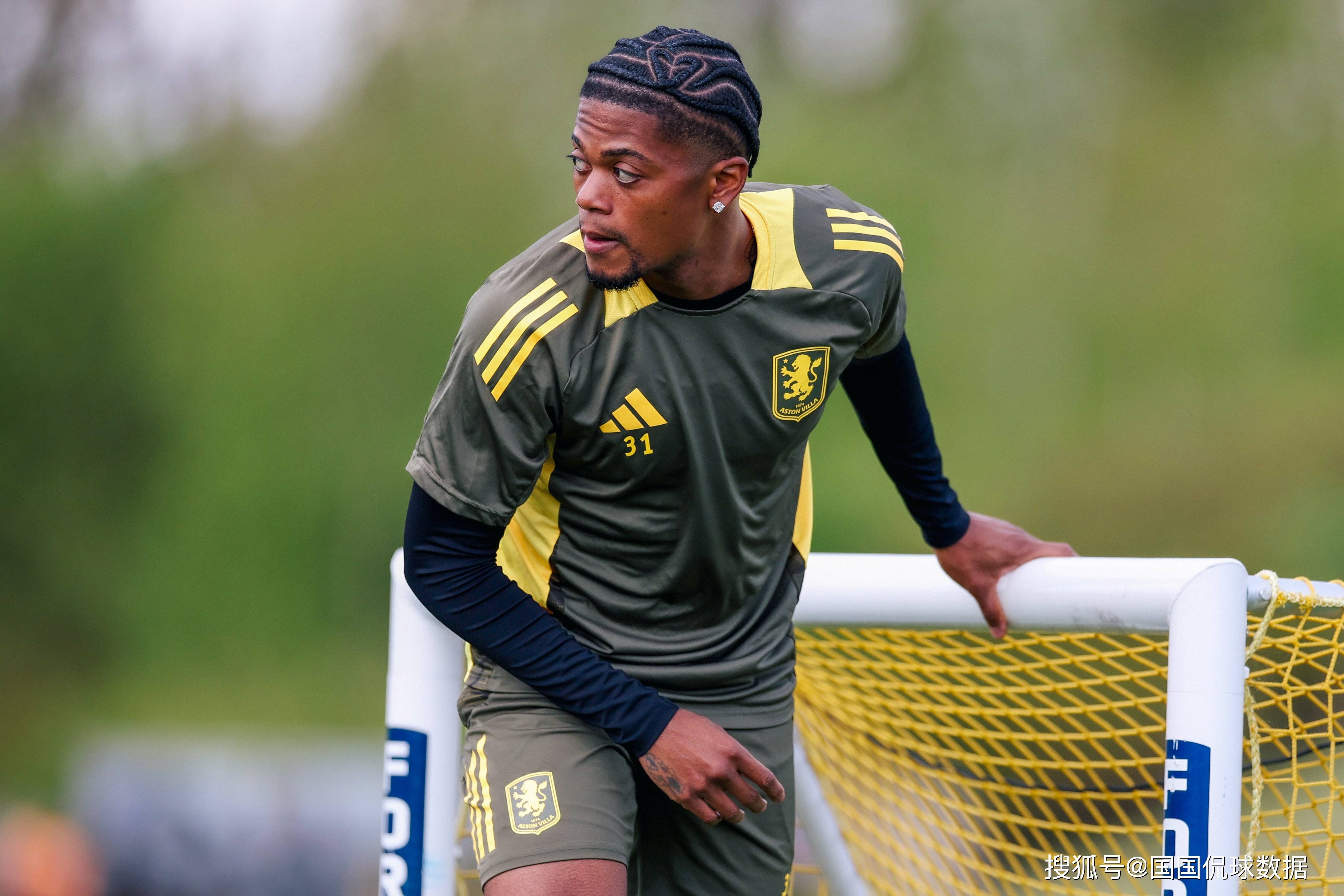 英超倒计时，阿斯顿维拉转会期调整名单，细节引发关注，气氛紧张，心理建设被强调的简单介绍